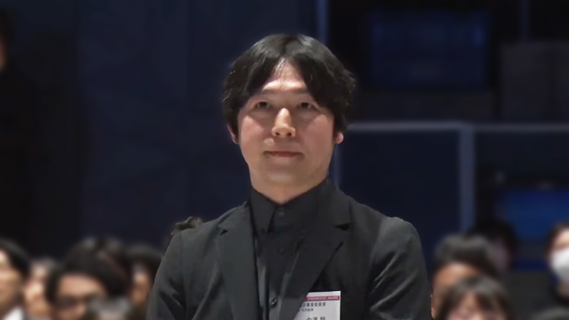 岡本英孝受賞の様子